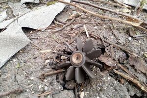 За словами голови ВЦА Зайцевого, міна влучила в центр двору