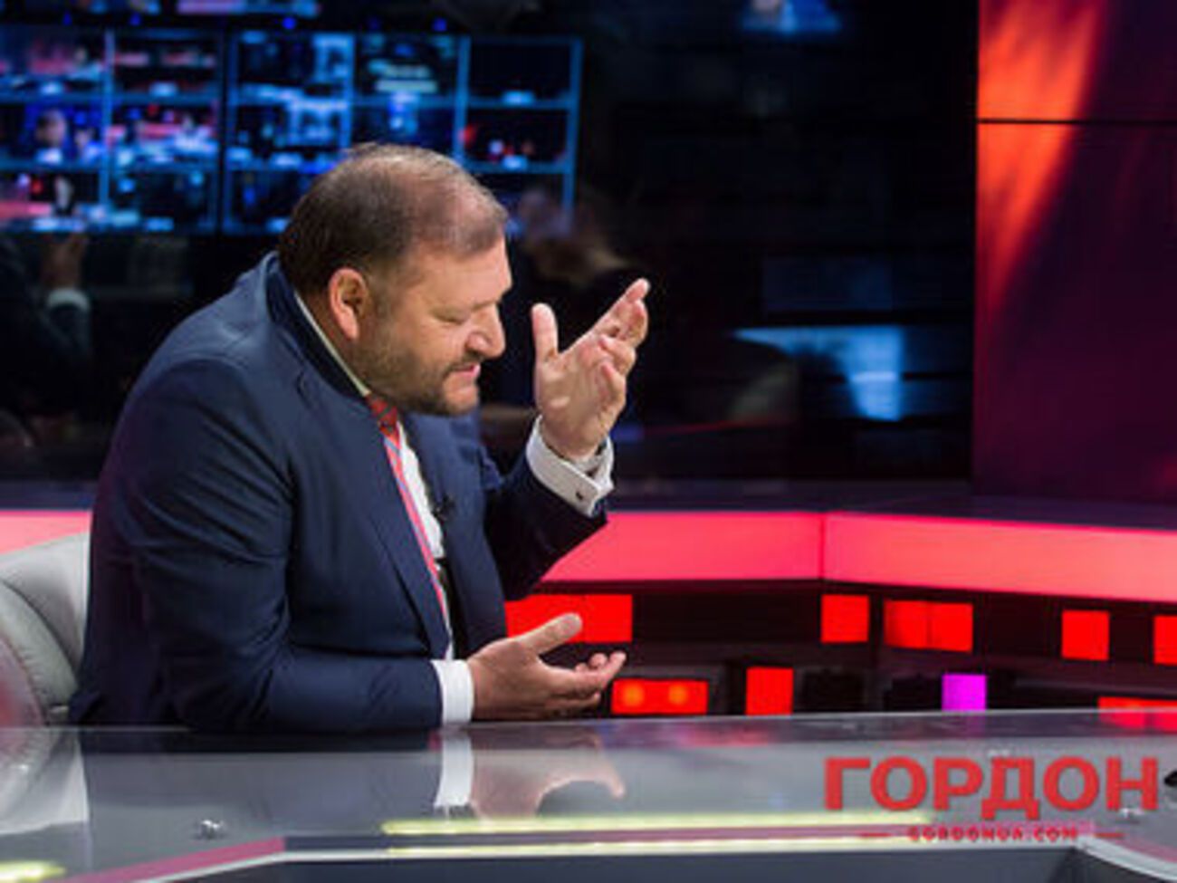 Добкин: У нас так: если ты госслужащий, то все &ndash; ты вор, негодяй, коррупционер