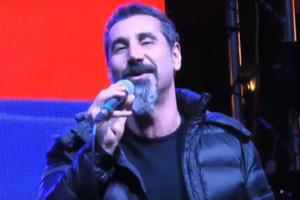 Танкян исполнил народную армянскую песню перед протестующими