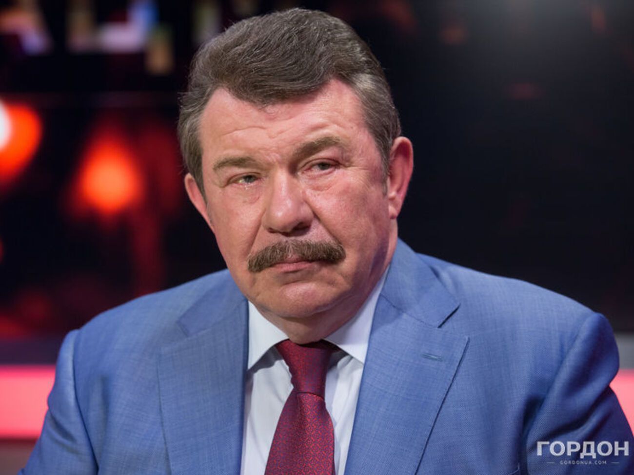 Кузьмук:&nbsp;Я с удивлением слышу: "Донбасс и Крым придут к нам". Давайте зададимся вопросом: а чего им к нам идти? Мы должны быть примером, во всем