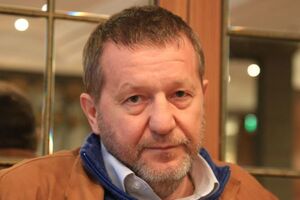 У 2012 році Путін вийшов на сцену і бурхливо інавгурував просто на публіку. Публіка захлинулася від захвату. Цього разу вже не так смачно