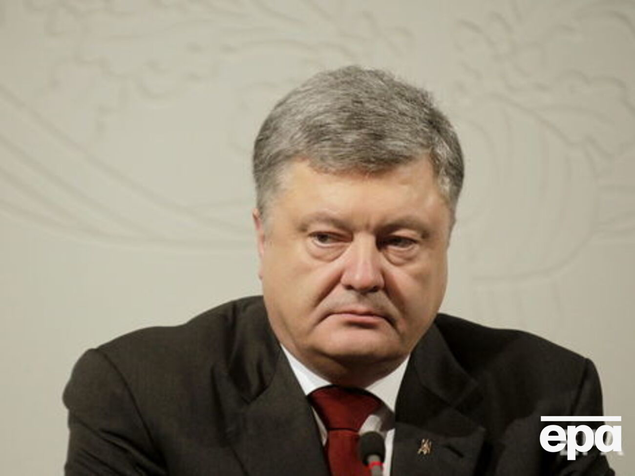 Порошенко скоординував подальші кроки з Гройсманом щодо отруєння дітей у Черкасах