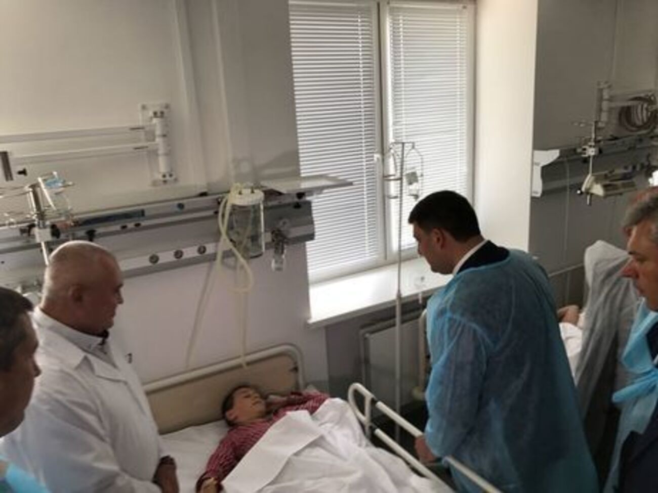 Гройсман повідомив, що стан дітей, госпіталізованих із отруєнням у Черкасах, стабільний