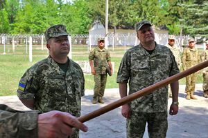 Полторак проінспектував арсенал у Хмельницькій області