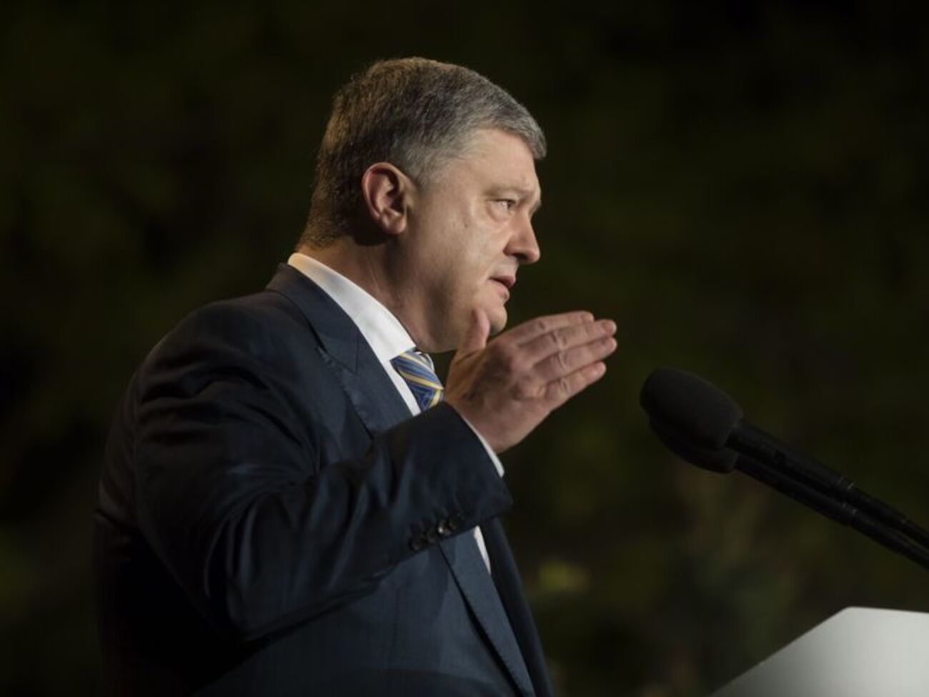 Порошенко: У них войну выиграл Сталин. У нас &ndash; народ