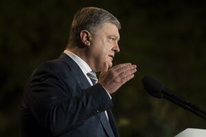 Порошенко: У них войну выиграл Сталин. У нас – народ