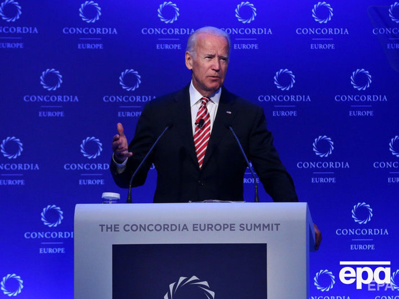 По мнению Байдена, выход США из сделки приведет к тому, что Иран снова начнет развивать свою ядерную программу