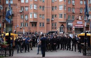 Активисты начали протестную акцию у здания "Интера"