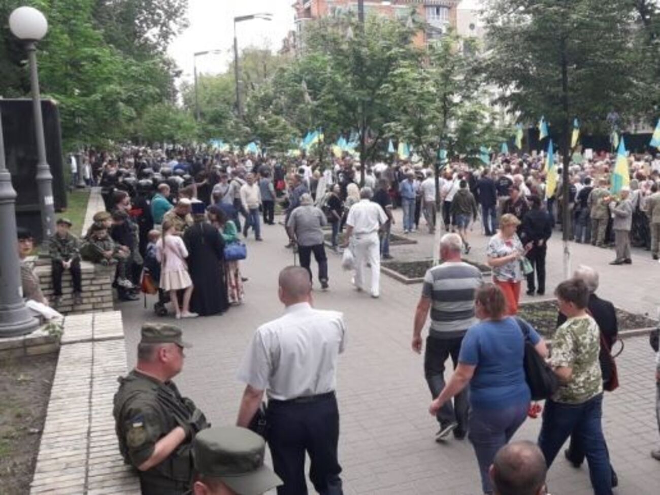 В Киеве проходит акция "Бессмертный полк"