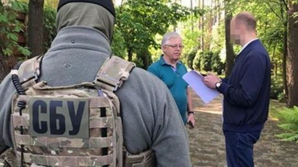 8 травня співробітники СБУ провели обшуки у Симоненка