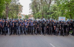Загалом під час маршу ультрас поліцейські затримали приблизно 20 осіб
