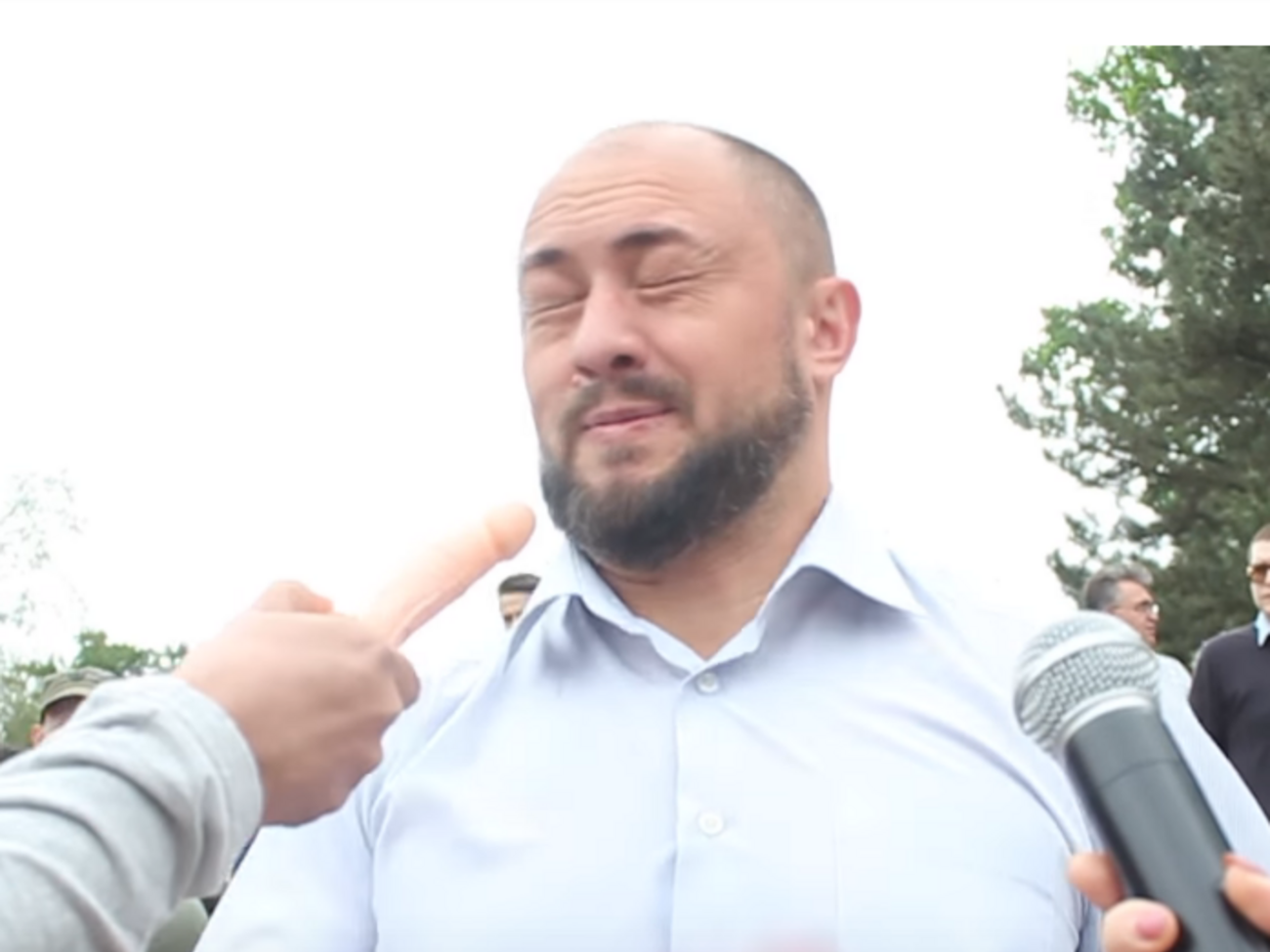 Депутат блискавично відреагував на появу фалоімітатора