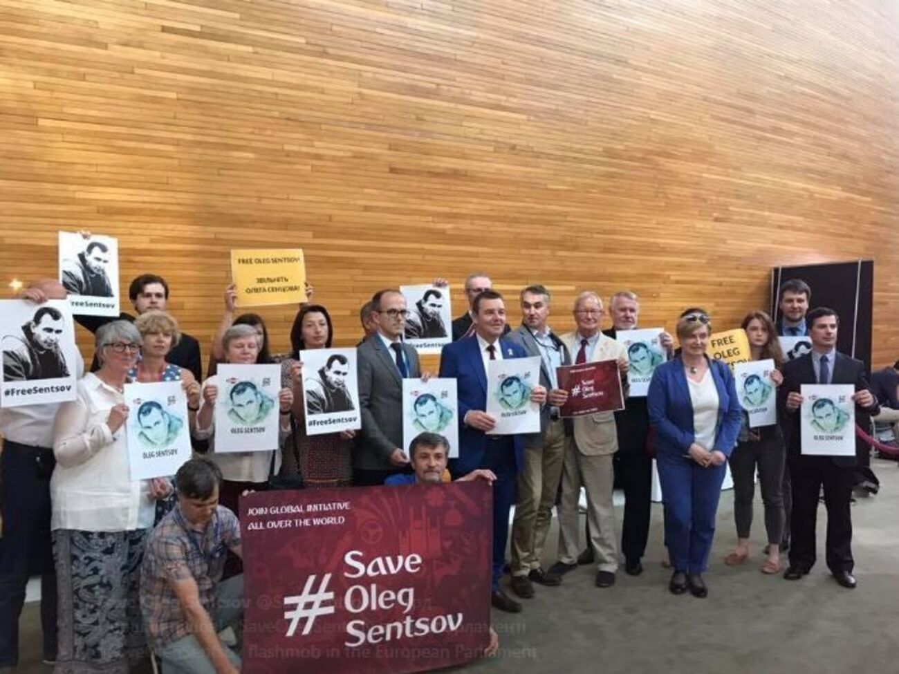 У Європарламенті підтримали Сенцова