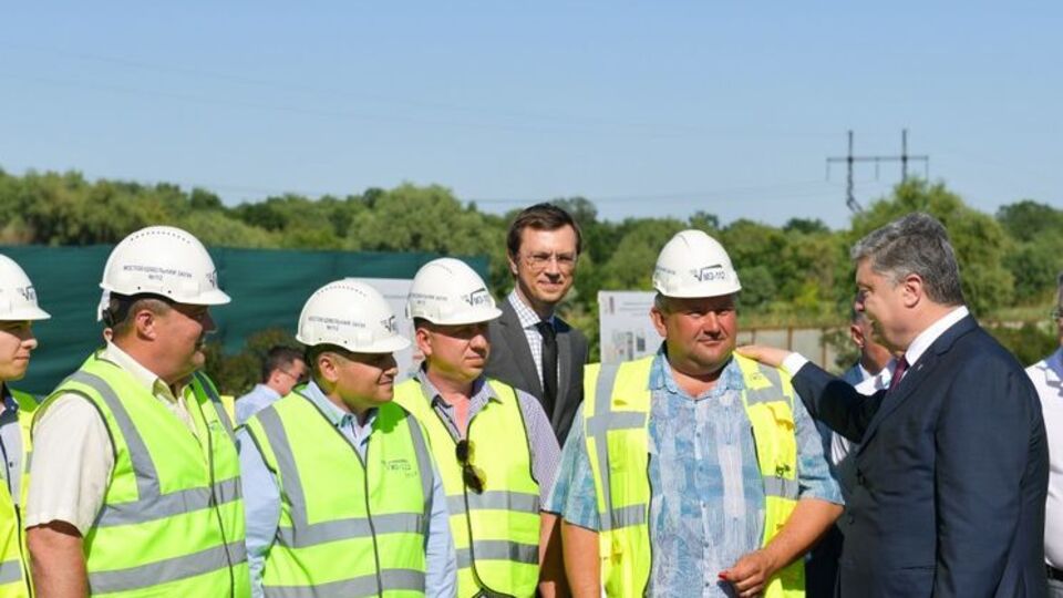 Порошенко (крайній праворуч): Тільки об'єднання зусиль дозволить вирішувати складні проекти