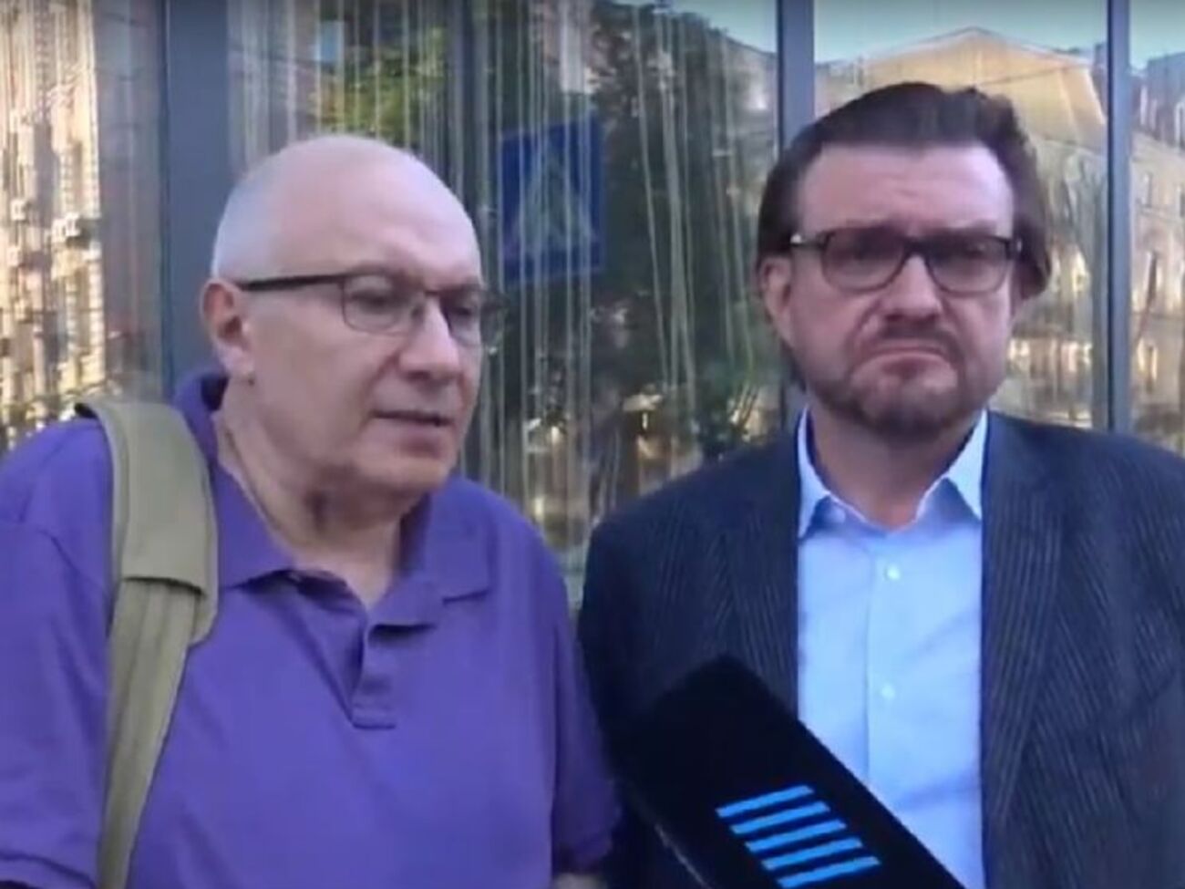 Ганапольский (слева) и Киселев подписали в СБУ документ о неразглашении информации