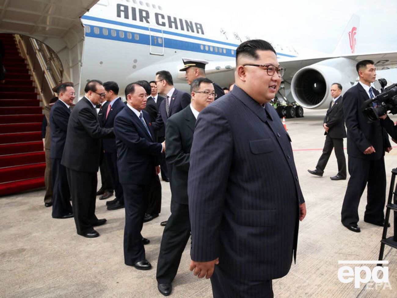 Кім Чен Ин прилетів на літаку Air China