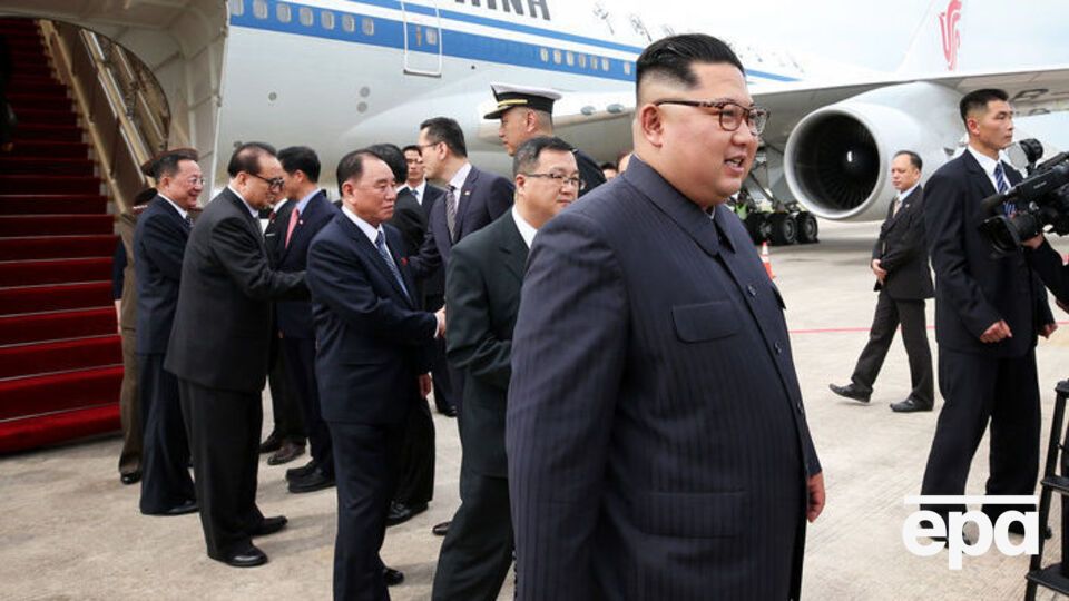 Кім Чен Ин прилетів на літаку Air China