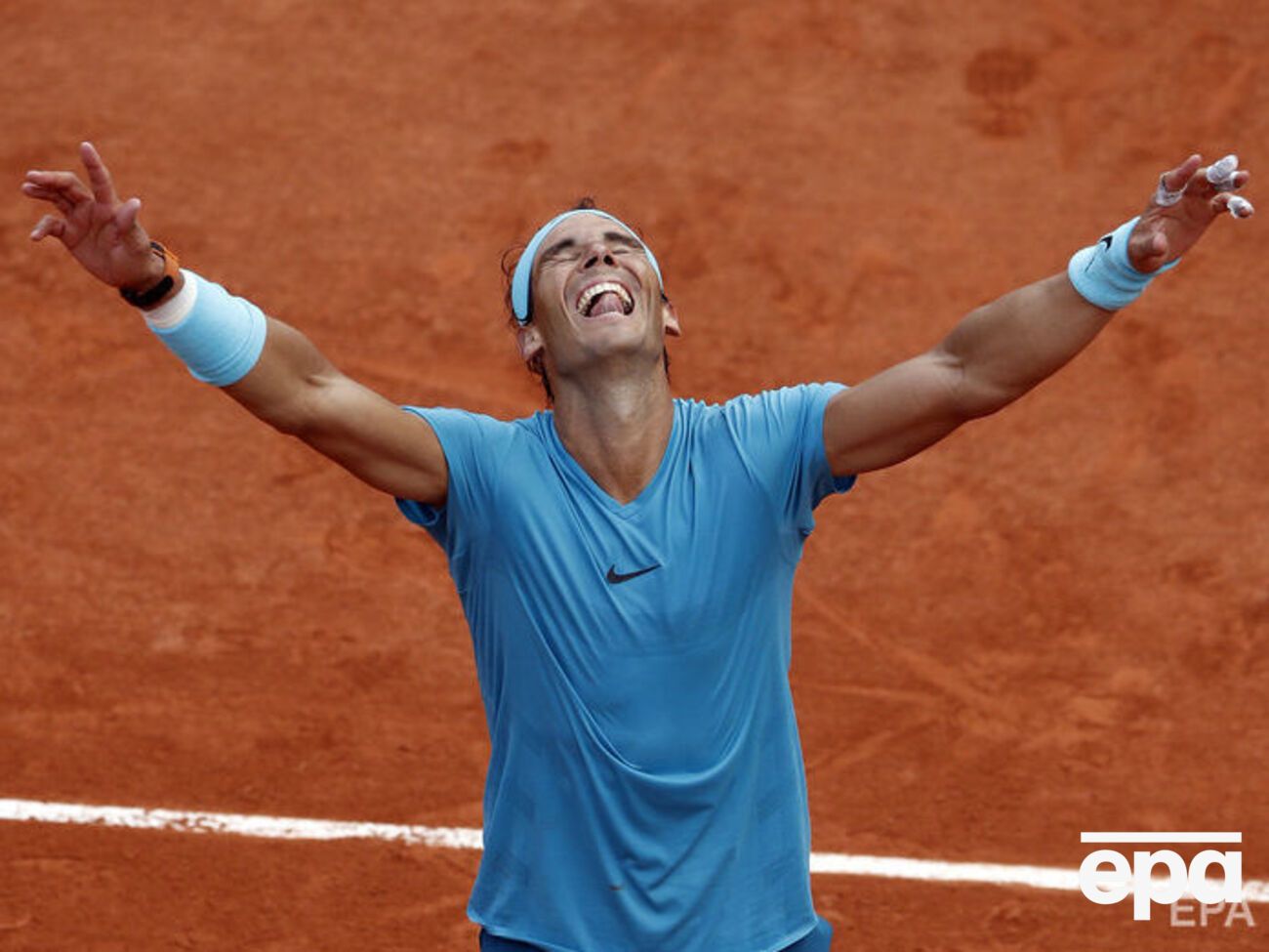 Надаль виграв у трьох сетах