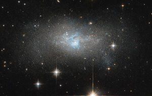 NASA опублікувало знімок галактики, яка розташована за 28 млн світлових років від Землі