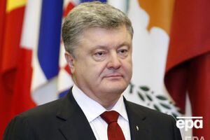 Порошенко: Это наши герои. И мы все вместе их защитим