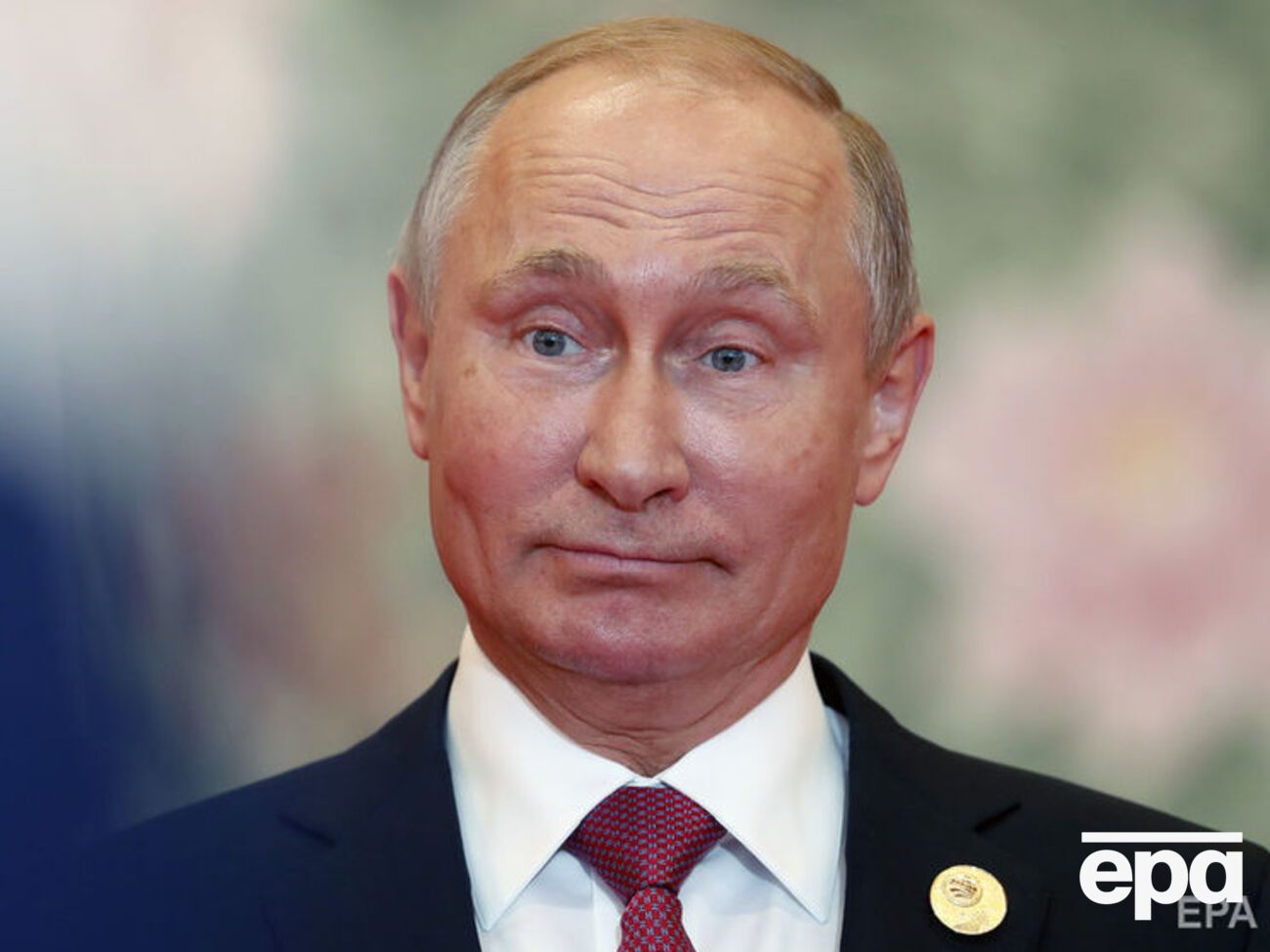 За словами Путіна, він не міг метатися між протиборчими сторонами і написав рапорт про відставку