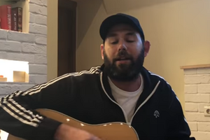 Слепаков исполнил сатирическую песню о российских футболистах и чиновниках