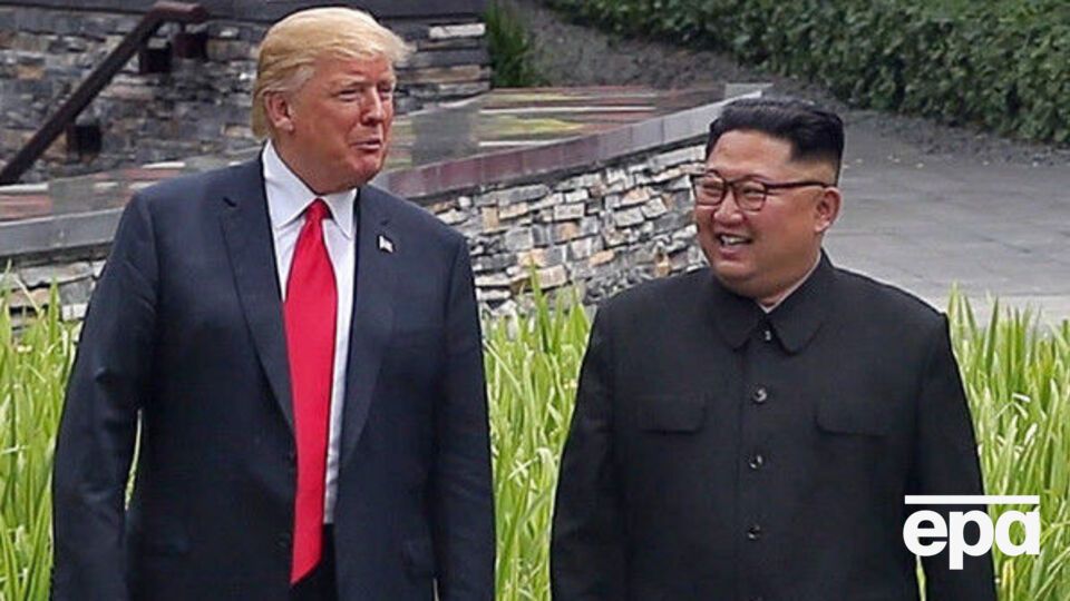 12 июня Трамп и Ким Чен Ын встретились на острове Сентоса в Сингапуре