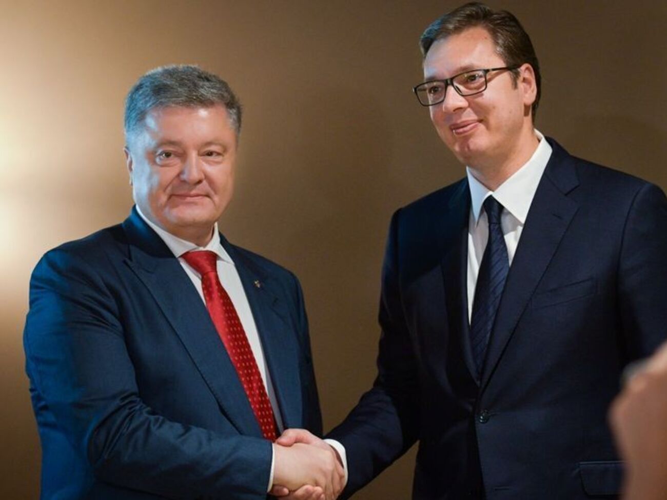 Президент України Петро Порошенко провів зустріч із президентом Сербії Александром Вучичем