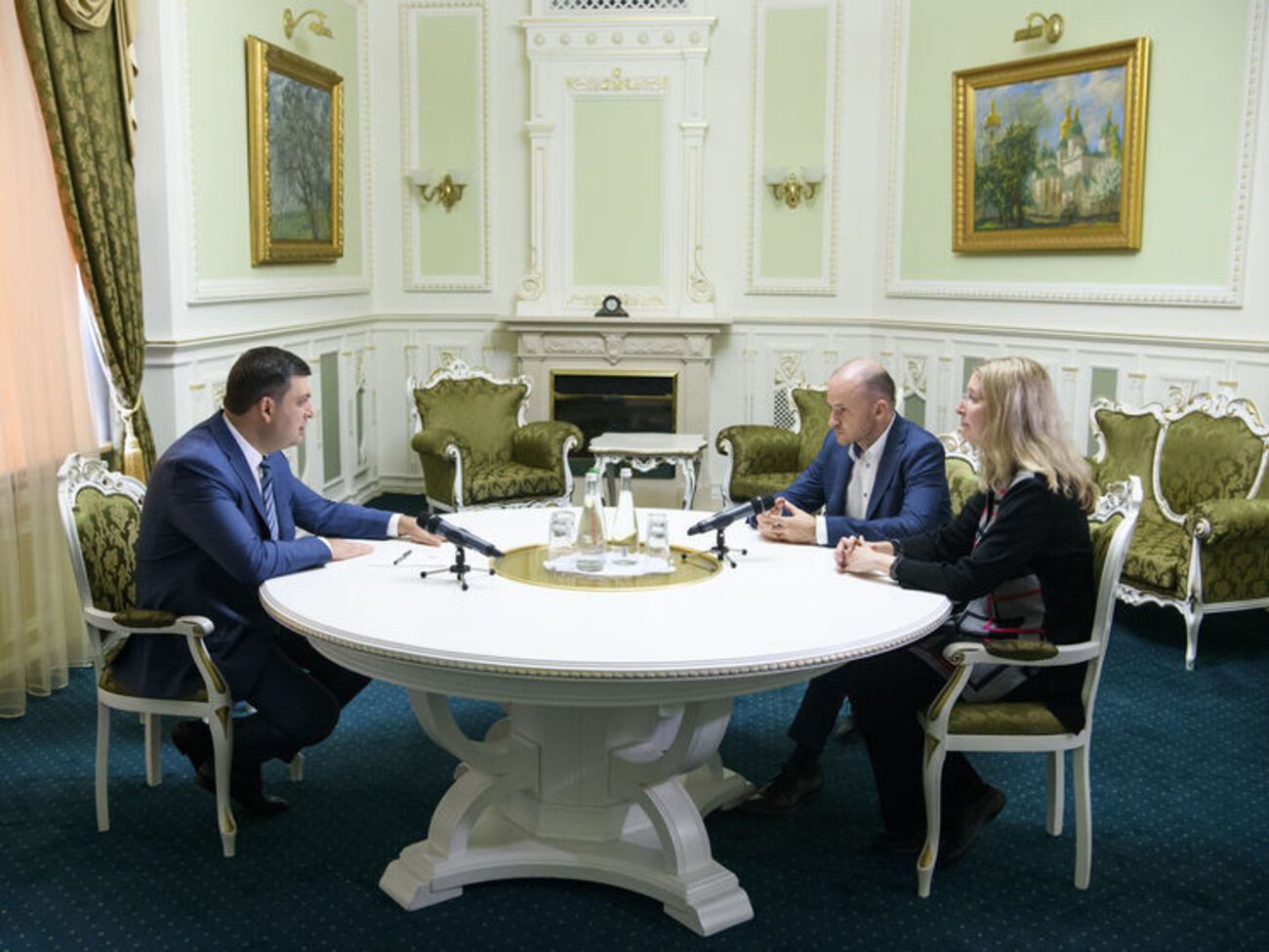 Гройсман, Лінчевський і Супрун обговорили коментарі заступника міністра на засіданні Рахункової палати