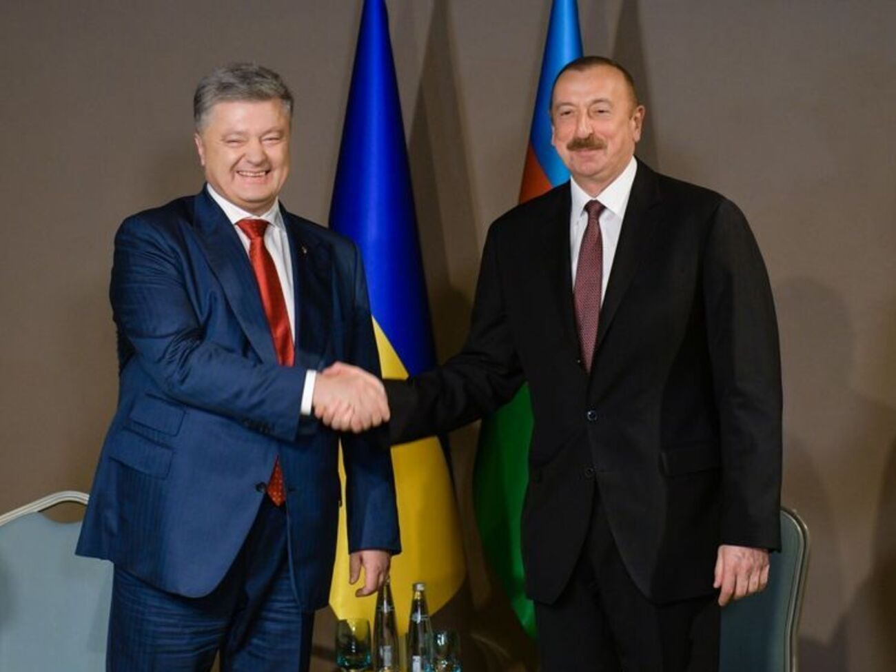 Президент Украины Петр Порошенко провел встречу с главой Азербайджана Ильхамом Алиевым