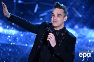 Певца Робби Уильямса раскритиковали за намерение выступить в России