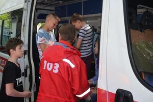 Через розпилення їдкого газу учнів евакуювали