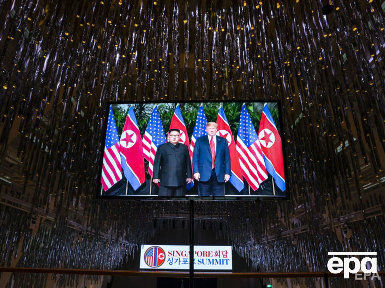 Северокорейские телезрители не увидели этих кадров из Сингапура