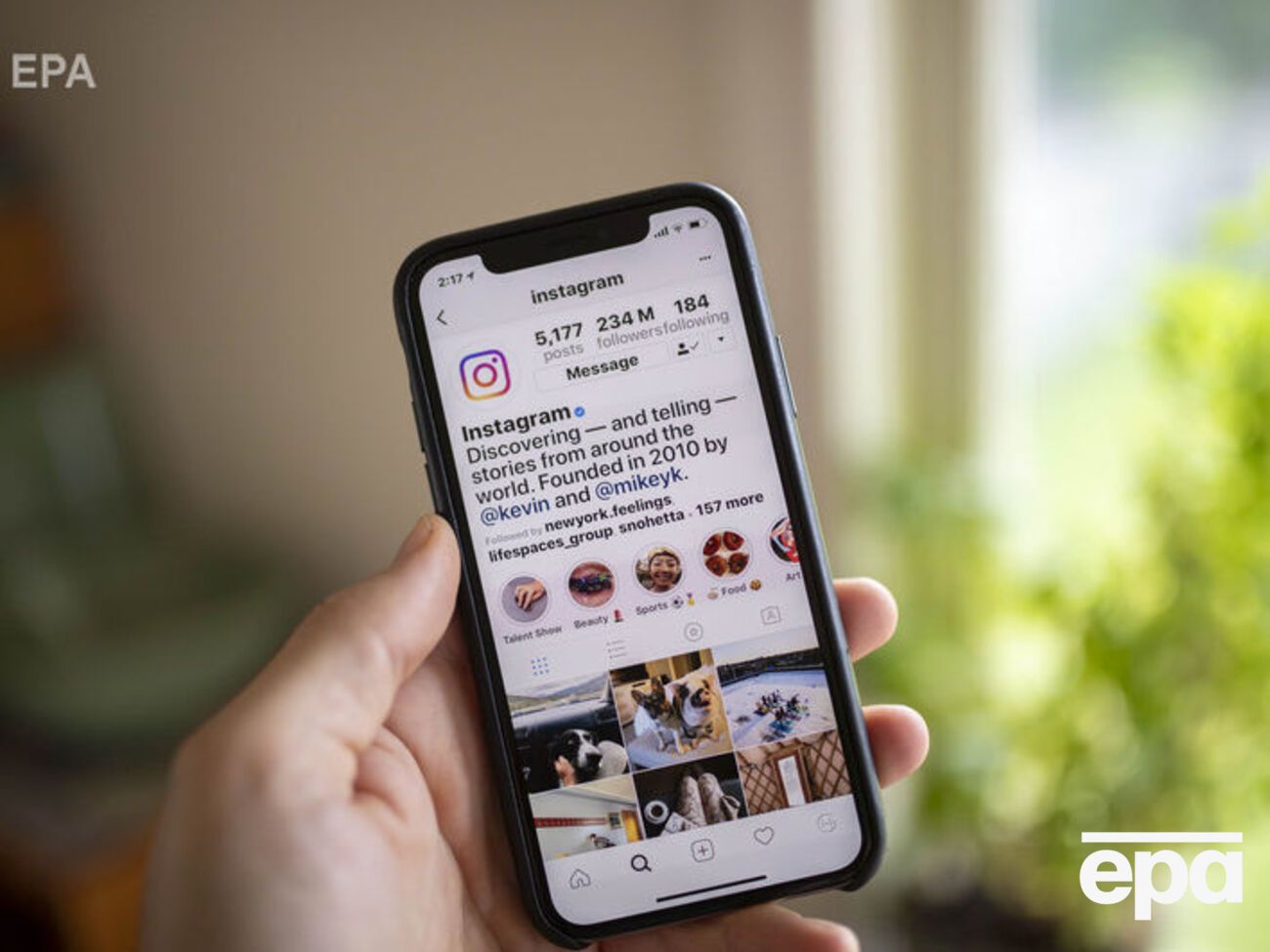 В Instagram зарегистрированы более 1 млрд человек