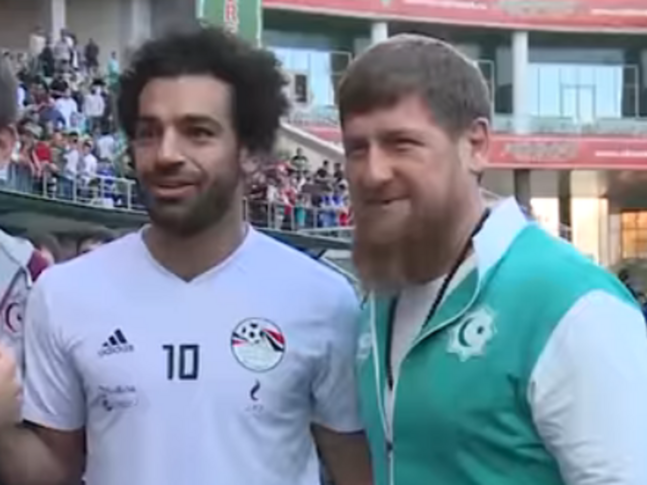 Кадыров привез Салаха на стадион в Грозном ради совместных фотографий