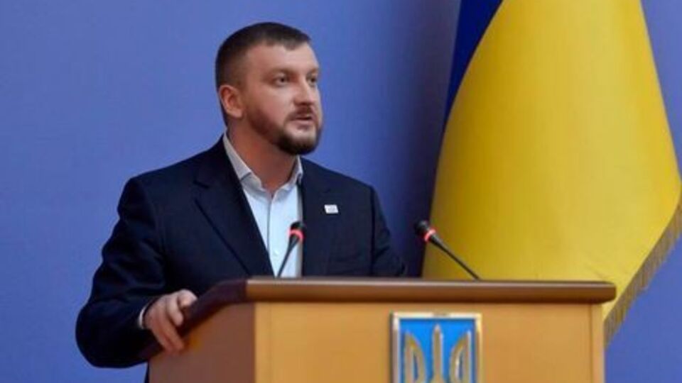 Петренко разъяснил, что законопроект усилит ответственность правоохранителей за незаконные обыски