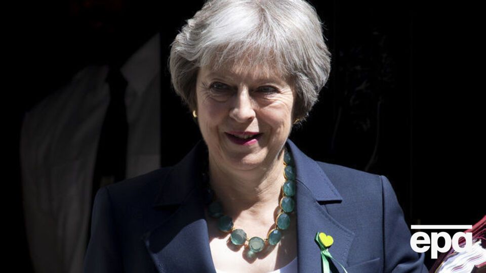 Мэй настаивает на ужесточении санкций против РФ
