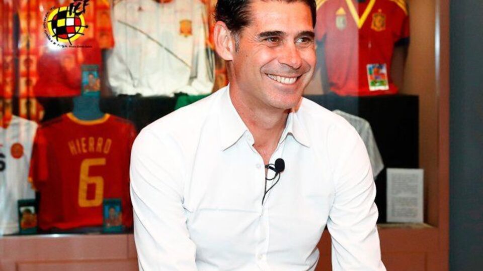 Фернандо Йерро ранее занимал должность спортивного директора сборной