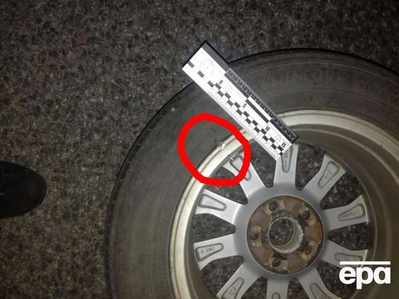 Поліцейського, який зупинив порушника пострілами по колесах, нагородять