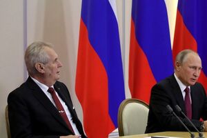 Земан (слева) считает себя другом Путина