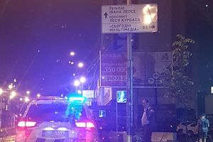 Лунькова повідомила, що консулу довелося залишити свій автомобіль