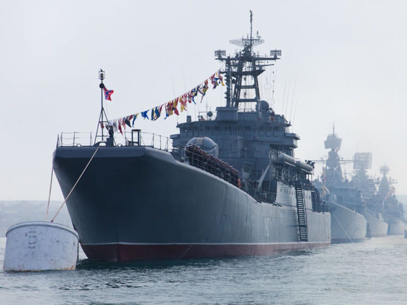 РФ спрямувала в район Азовського моря додаткові кораблі