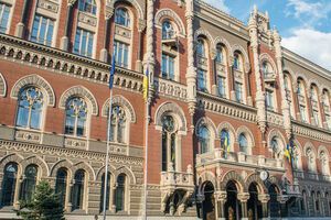 Кандидатури першого заступника і заступника голови НБУ Раді Нацбанку запропонував Смолій