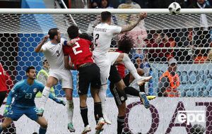 Хименес точным ударом головой принес победу уругвайцам