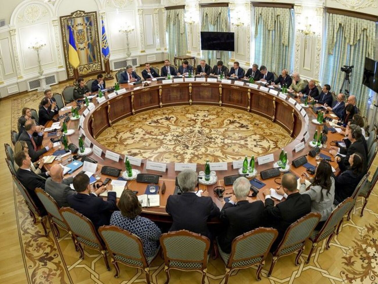 Делегация комитета прибыла в Киев по приглашению Порошенко