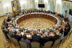Делегація комітету прибула в Київ на запрошення Порошенка