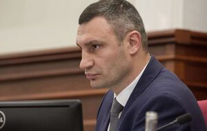 По предложению Кличко, бесхозные автомобили станут утилизировать