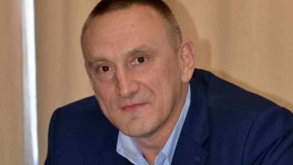 Чиновник може переховуватися за кордоном