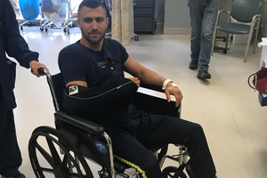 Ломаченко проходит реабилитацию в Украине