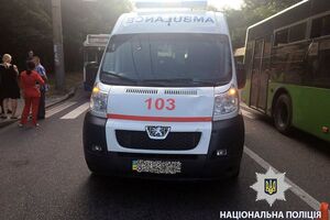 "Швидка" поспішала на виклик до іншої дитини, зазначили в поліції